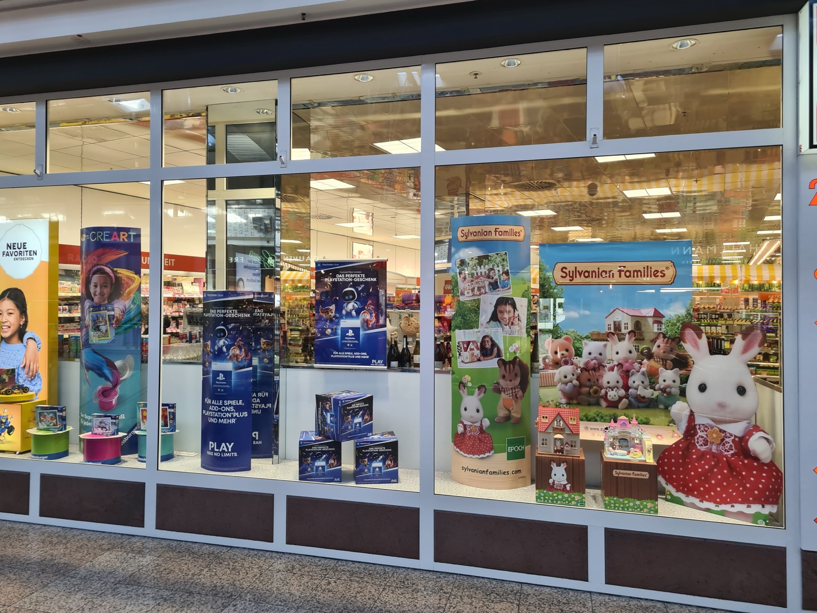 Schaufenster-Dekoration für Sylvanian Families
